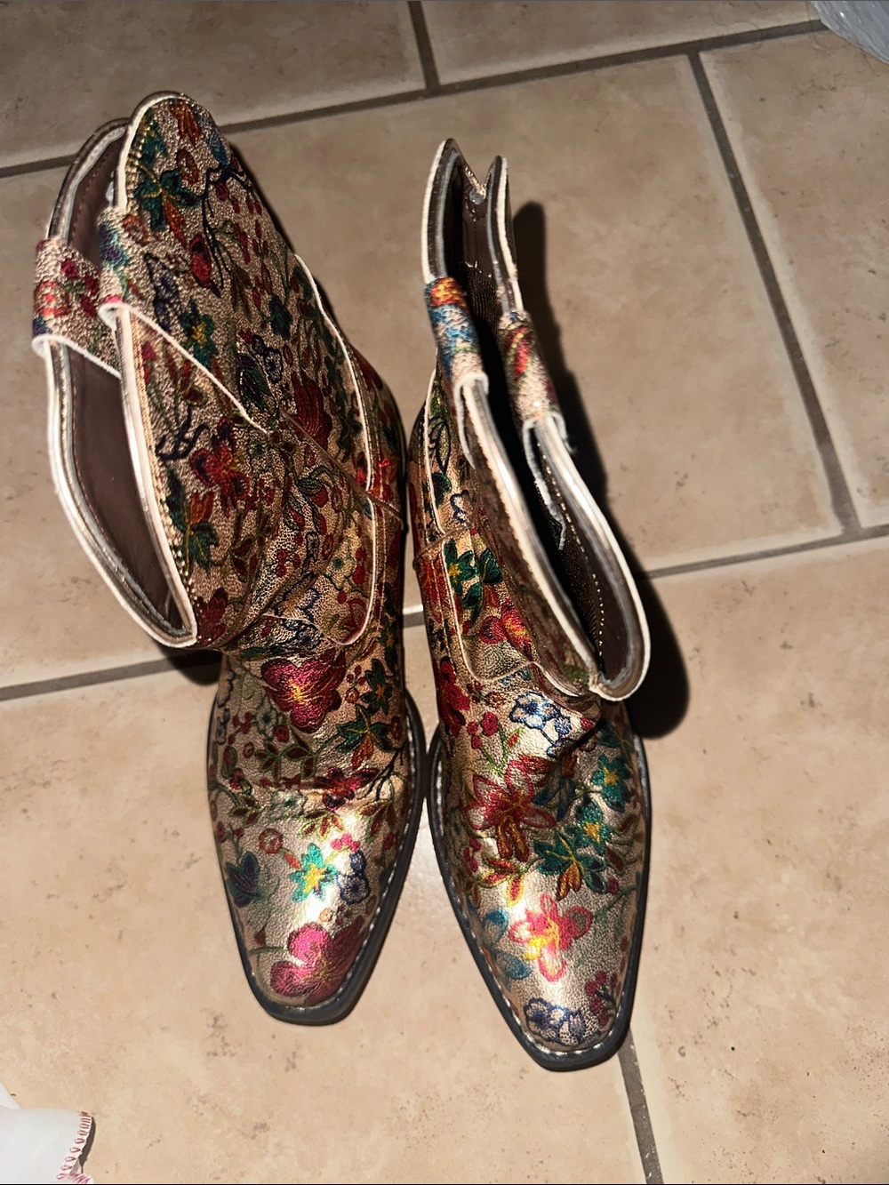 Roper Women's Floral Embroidered Ankle Boot - Cream Multicolor - Picture 3 of 4